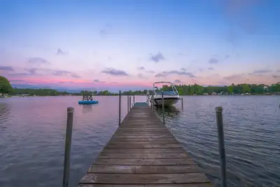 Image de Lake House-Beach-Kayaks-Lake View