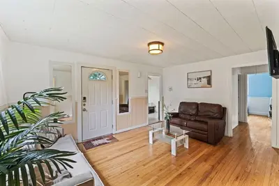 Image de 5mins to boyce park ski lodge, cozy  family home