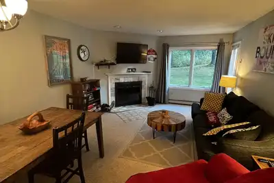 Image de Cozy Mnt Snow Condo - 4 Min walk to Lift\n