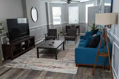 Image de Spacious Pilsen 3br Apt, Ac, Laudry, Free Parking