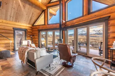 Image de Custom log home in Telluride with epic mountain views