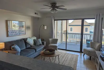 Image de The Blue Bird on The Beach