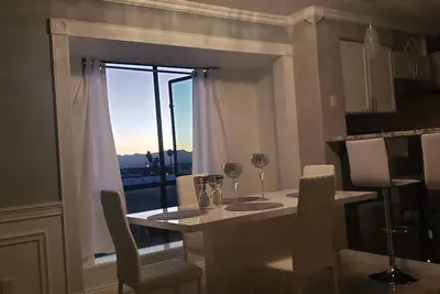 Image de This unique condo is one of a kind and nothing else exists like it in Foothills.