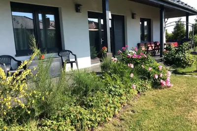 Image de Quiet place /terrace /garden /pool/pet friendly