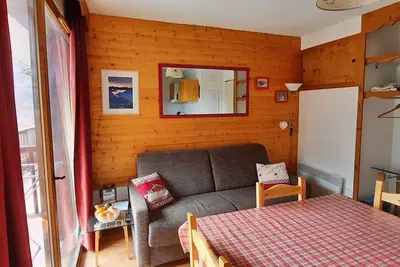 Orelle Val thorens:  Appartement en Résidence 4 à5 couchages. Télécabine à 3mn