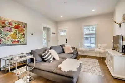 Explore Co-Gorgeous unit for 4. Super central.