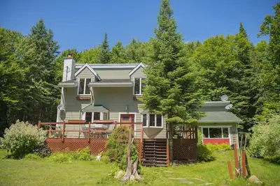 Image de Chalet au Lac-Quenouille à louer / Cottage at Quenouille Lake