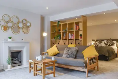 Uk41641 - Cleveland Studio