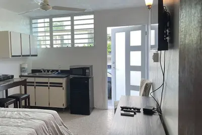Image de Carolina Studio close drive anywhere, no cleaning fee