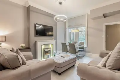 Image de 2 chambres à coucher à Bournemouth