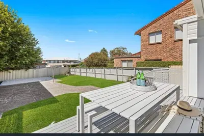 Image de 4 bedroom beach house 1 min from beach