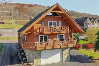 Image de Mountains View | Pet Friendly, Lake Access, Views!