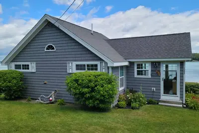 Image de Quaint coastal cottage in downeast maine