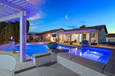 Image de Pickleball Patio with Dream Pool and Spa