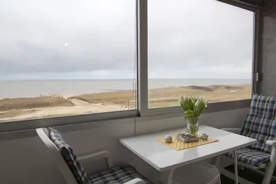 Image de Traumhafte Seeblick-wohnung mit Schwimmbad - Haus am Sahlenburger Strand