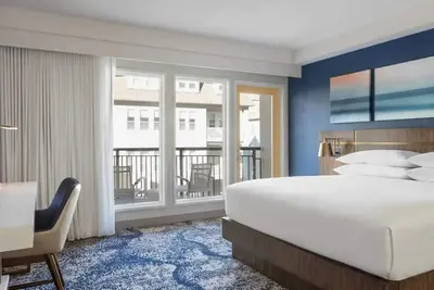 Image de Convenient Stay in Virginia! Onsite Pool, Fitness, Near First Landing State Park