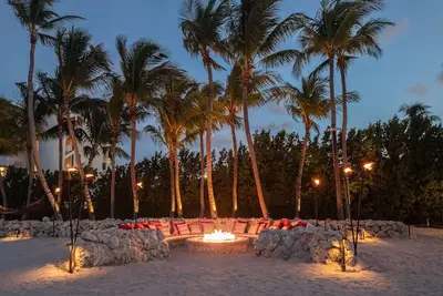 Image de Ultra-Luxury Exclusive Private Oceanfront Estate - White Glove Service Available