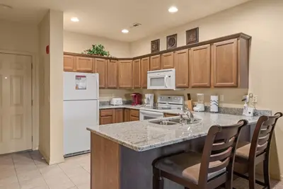 Image de Golf Course Views • Central Location • Discount Tickets & Golf