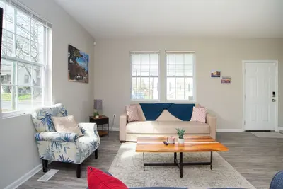 Image de Renovated Fuse Entertainment District  Dt 4 Br/3ba