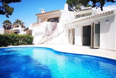 Image de On the golf course - near the marina/beach