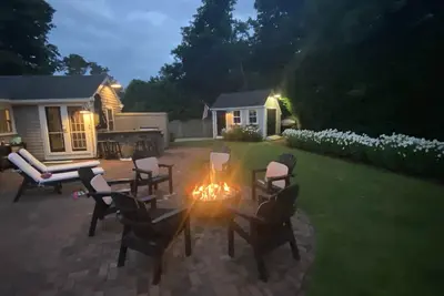 Image de Pristine Chatham home walkable to town, Cbi, Fish Pier and baseball field