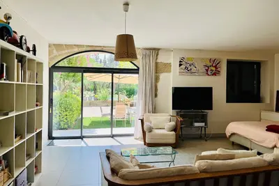 Image de Studio avec jardin au coeur de la Provence