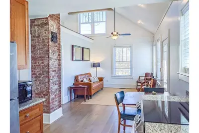 Image de New! Historic Downtown. Tannery House, 2bedr