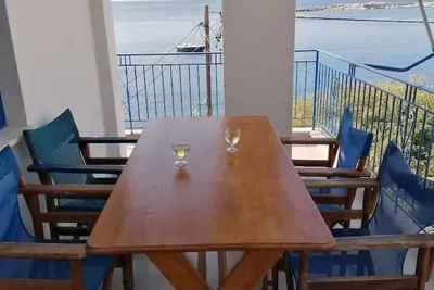Image de \"Philoxenia\" ( Sea front apartment
