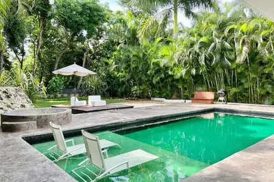 Image de Unique Gem 4 Br Villa with Private Pool and Hot Tub
