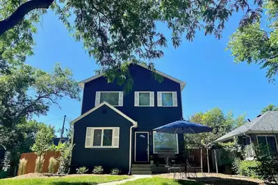 Spacious 5 bed / 4 bath in Gorgeous Park Hill