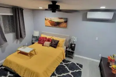 Private Master Suite - In-Room Massage Available! - Pets Ok