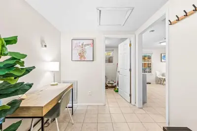 Image de Cozy dog-friendly stay near white sandy beaches!