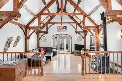 Image de Expansive Bethel Home Near Skiing & Outdoor Adventures. Pet-Friendly!