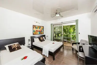 Image de Hacienda Jj Beach Area. Spacious and familiar