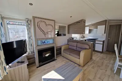 Image de Seaside 8-Person Caravan at Rockley Park