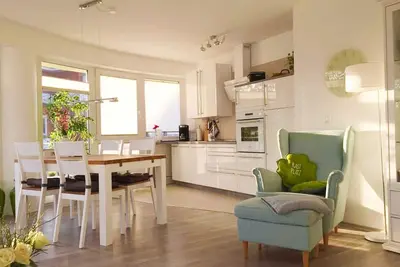 Image de A2. 5 - Exclusive, beautiful apartment with round balcony for 4 persons -