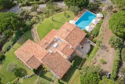 Image de charming villa with stunning view and pool