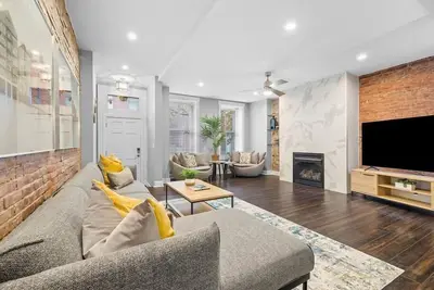 Image de Stylish 4Bdr Loft Home, North Shore, City Skyline