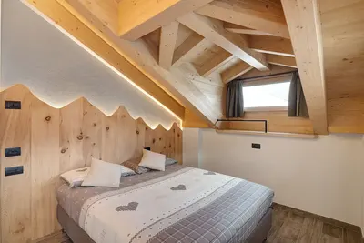 Image de Appartement \"Gemma Rosina's Home\" avec vue sur les montagnes, balcon et Wi-Fi.