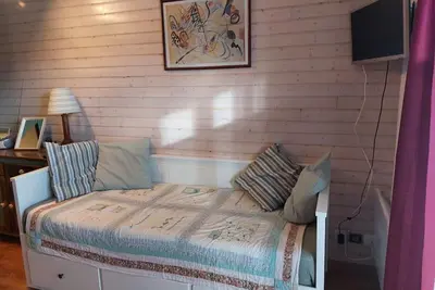 Image de À 100m des pistes de ski, 1er étage, télévision, casier à ski, 24m², Les 2 Alpes