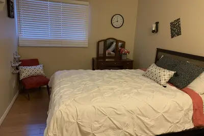 Image de Cheerful 2 bedroom townhome with fireplace