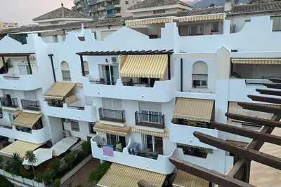 Image de Atria 2 Nicest Beach Penthouse Newly redone with all whistles no locked closets.