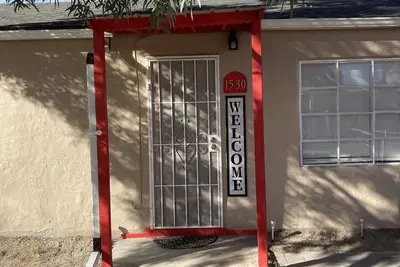 Image de Cozy and Modern Home w/ King Bed and more!