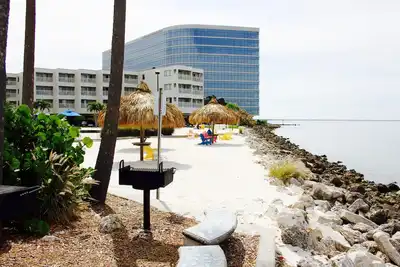 Image de Unforgettable Waterfront Stay! Accommodation w/ Private Balcony | Pool