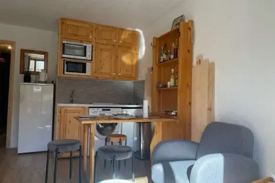 Image de Studio cabine, 4 pers, Risoul, proche commerces, Cuisine équipée, Balcon, Animaux acceptés