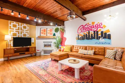 Image de Lincoln Park 3br Townhome • Rooftop • King Suite • Sleeps 10