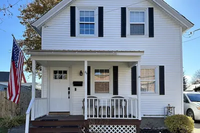 Image de Cozy Glens Falls home away from home 15 minutes from Lake George