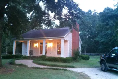 Elegant 2 Bedroom, 2 Bath Guest House close to Tallahassee