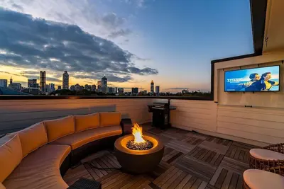 Image de Spacious 3br Townhome with Majestic Rooftop Views