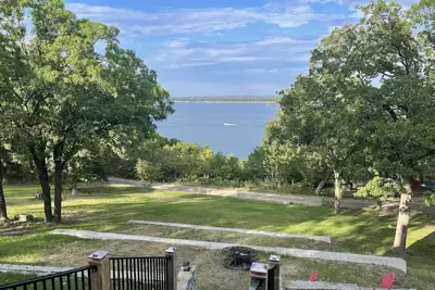 Image de Private lake front home overlooking Lake Texoma!